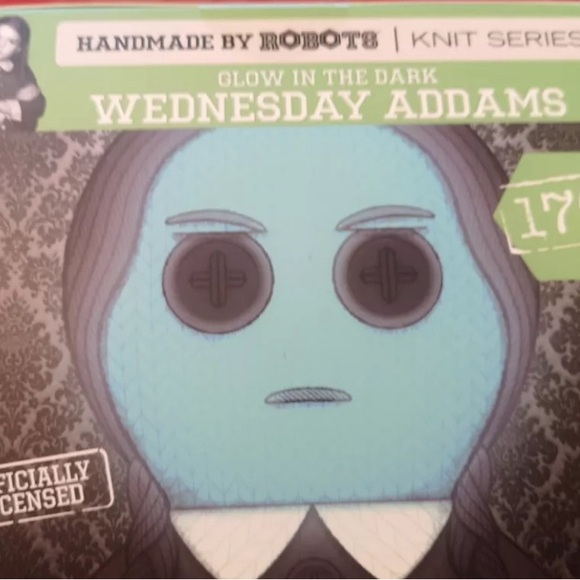 Addams Family Wednesday Addams Vinyl Figure Fan Expo Exclusive Glow In The Dark - Picture 2 of 3